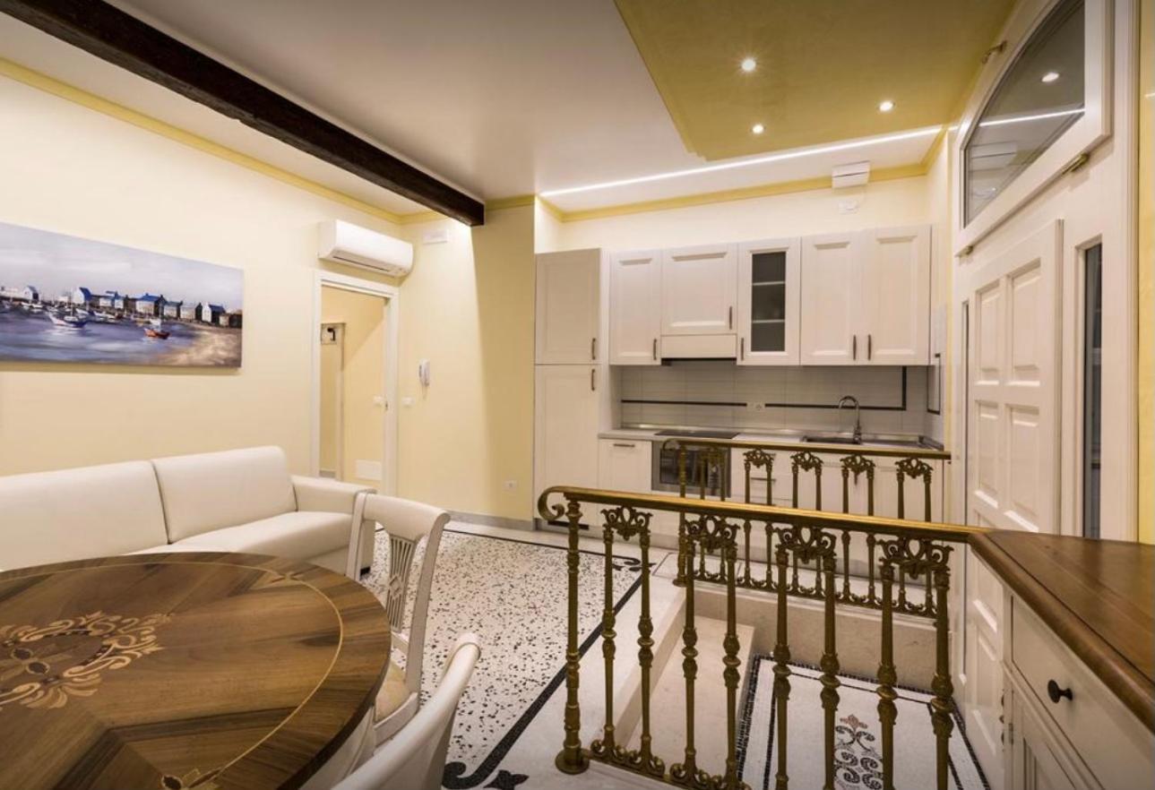 Rialto Mercato Deluxe Apartment Venezia Esterno foto